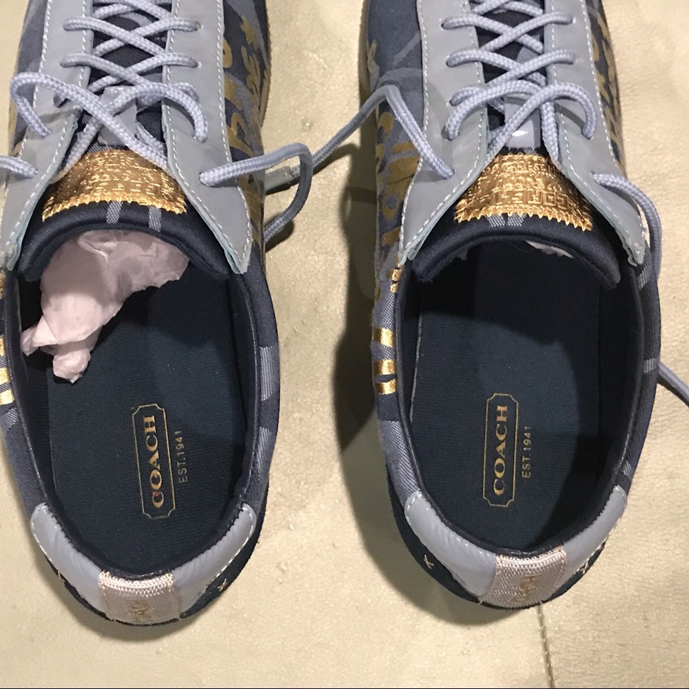 Coach classic signature lace up sneakers! ❤️ - Picture 7 of 10